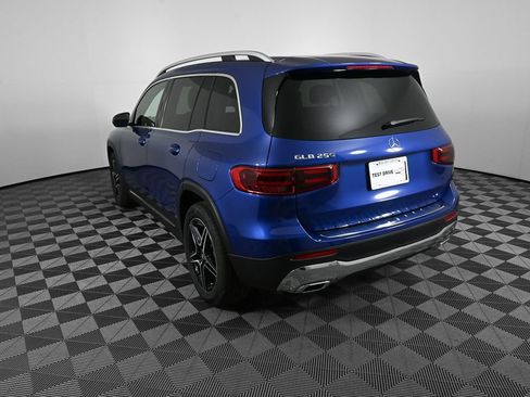 New 2026 Mercedes-Benz GLB 250 image 4