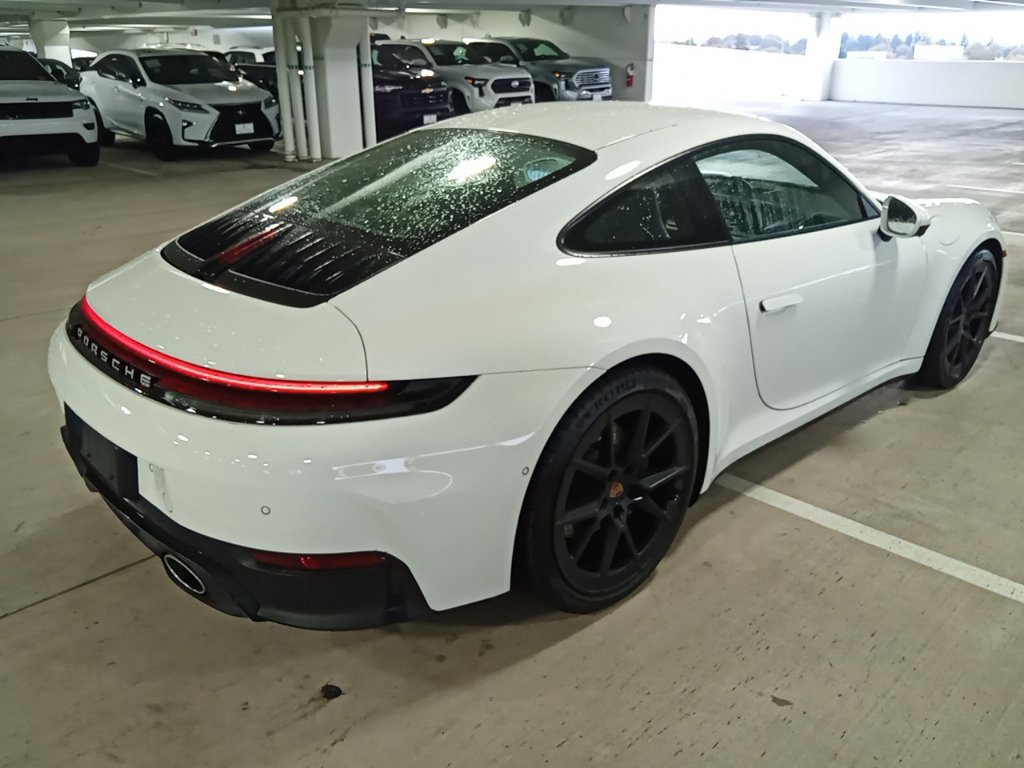 Used 2025 Porsche 911 Carrera RWD image 6