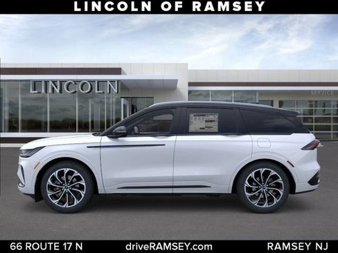 New 2026 Lincoln Nautilus Reserve AWD/4WD image 3