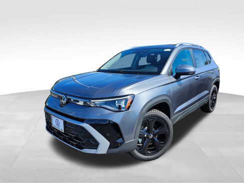 New 2025 Volkswagen Taos SEL image 3