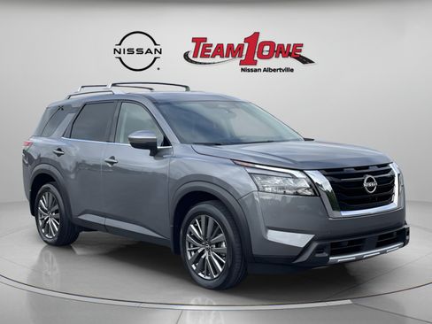 Used 2025 Nissan Pathfinder SL w/ SL Premium Package AWD/4WD image 1