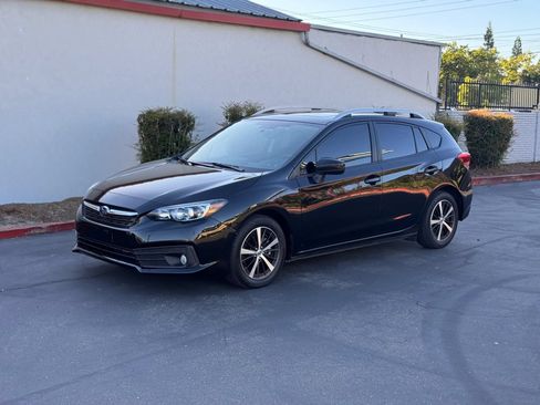 Used 2022 Subaru Impreza 2.0i Premium w/ Popular Package #2 AWD/4WD image 2