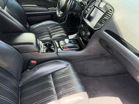 Used 2020 Chrysler 300 S RWD image 38