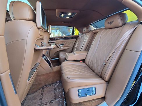 Used 2014 Bentley Flying Spur W12 image 25