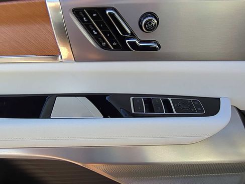 New 2026 Cadillac Vistiq Sport image 11