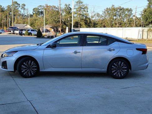 Used 2024 Nissan Altima 2.5 SV image 23