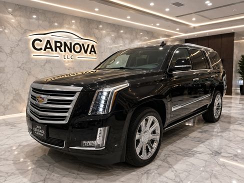 Used 2019 Cadillac Escalade ESV Platinum RWD image 2