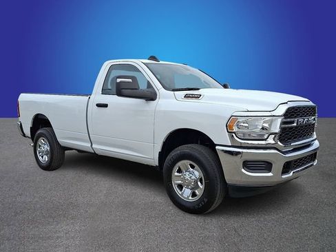 Used 2024 RAM 2500 Tradesman w/ Chrome Appearance Group image 3