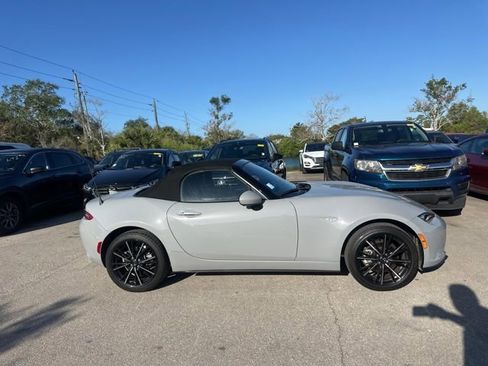 Used 2025 MAZDA MX-5 Miata Grand Touring w/ Weather Package image 2