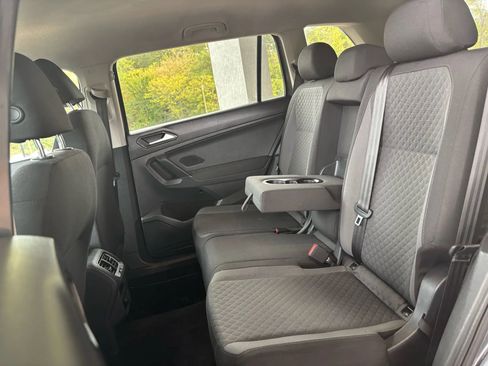 Used 2018 Volkswagen Tiguan S image 21