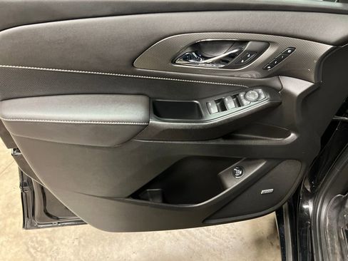 Certified 2023 Chevrolet Traverse Premier w/ Redline Edition image 10