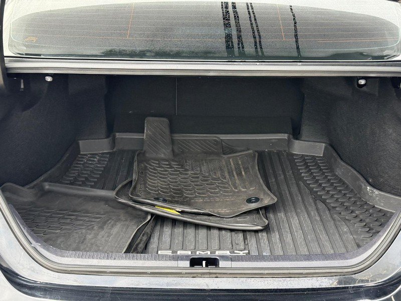 Used 2024 Toyota Camry LE FWD image 9