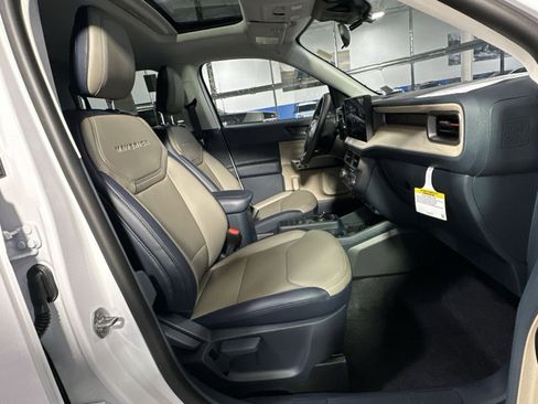 New 2025 Ford Maverick Lariat w/ 4K Tow Package image 39