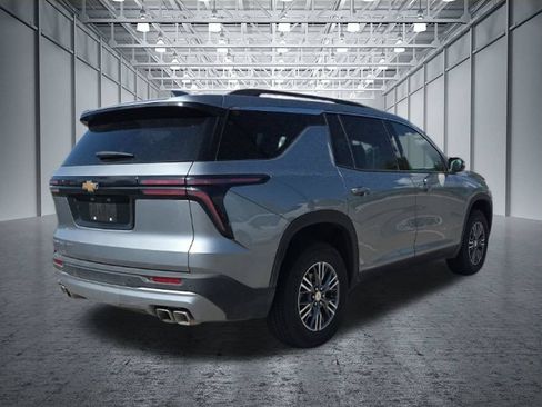Certified 2026 Chevrolet Traverse LT AWD/4WD image 7