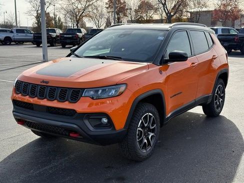 New 2026 Jeep Compass Trailhawk image 9