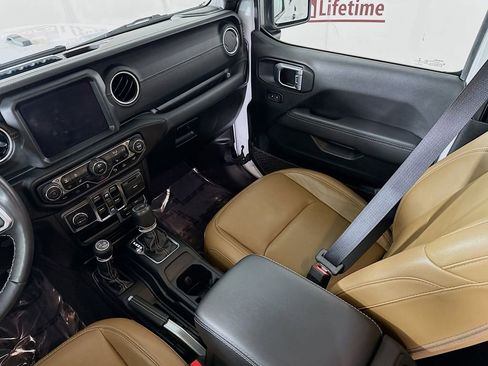 Used 2022 Jeep Wrangler Unlimited Sahara w/ Cold Weather Group image 26