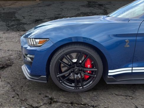 Used 2022 Ford Mustang Shelby GT500 w/ Technology Package RWD image 15