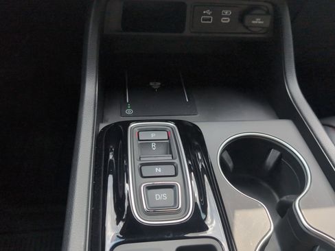 Used 2025 Honda Pilot Black Edition image 26