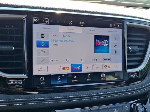 New 2026 Chrysler Pacifica Select FWD image 3