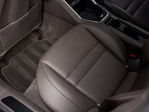 Used 2019 Porsche Panamera GTS image 29