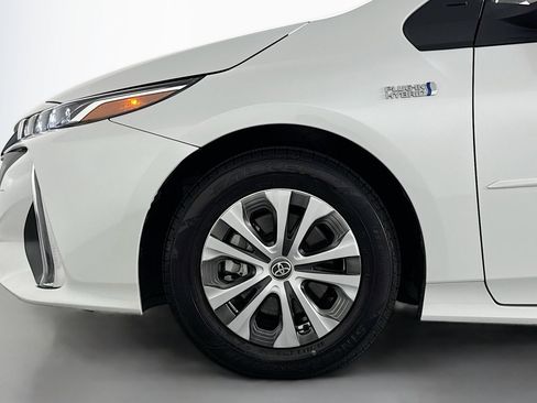Used 2022 Toyota Prius Prime XLE image 10