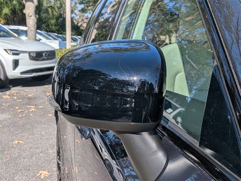 New 2026 Volvo XC60 T8 Ultra w/ Protection Package Premier image 11