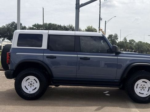 Used 2025 Ford Bronco Heritage Edition AWD/4WD image 6