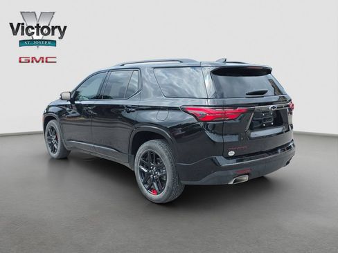 Used 2023 Chevrolet Traverse Premier w/ Redline Edition FWD image 14