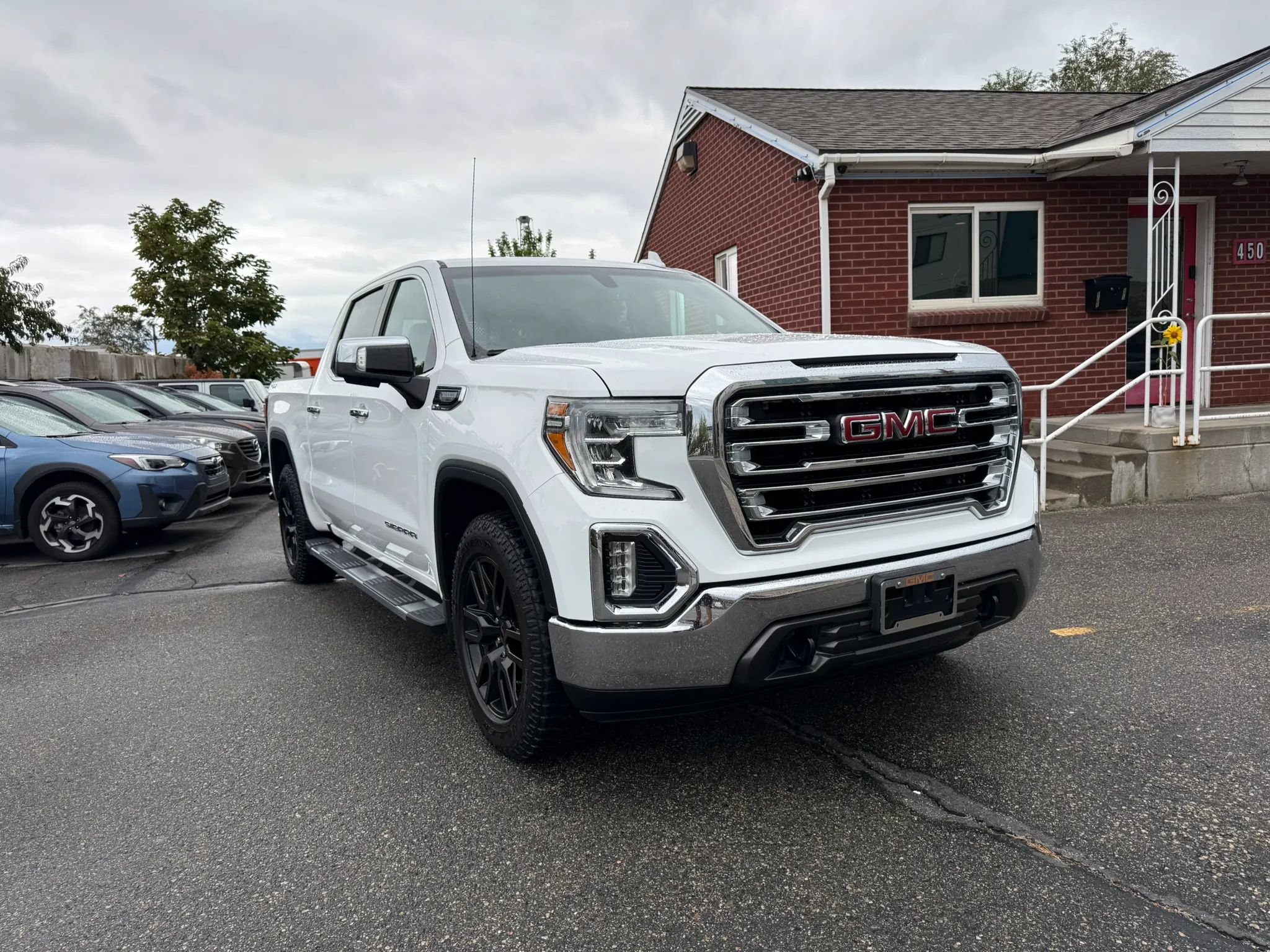 Used 2020 GMC Sierra 1500 SLT AWD/4WD image 3