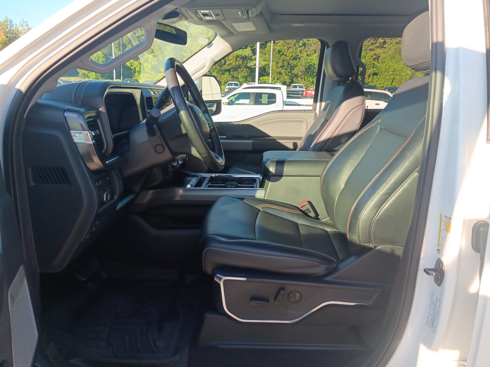 Used 2024 Ford F250 Lariat w/ Lariat Ultimate Package AWD/4WD image 13