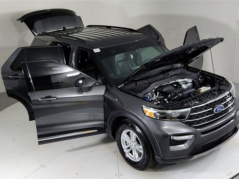 Used 2020 Ford Explorer XLT w/ Equipment Group 202A image 45