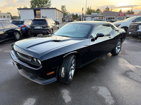 Used 2012 Dodge Challenger R/T Plus RWD image 5