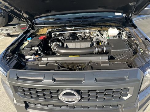 Used 2025 Nissan Frontier S image 17