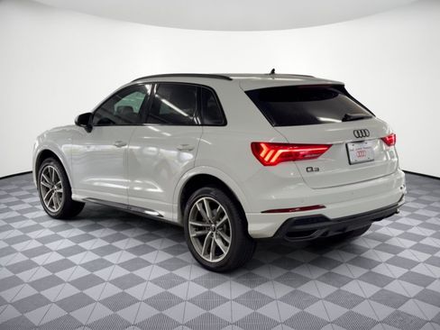 Used 2023 Audi Q3 2.0T Premium w/ Black Optic Sport Package AWD/4WD image 3
