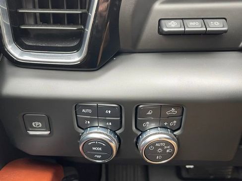 Used 2023 GMC Sierra 1500 Denali Ultimate image 18