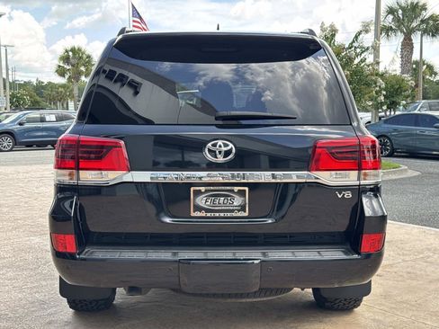 Used 2017 Toyota Land Cruiser w/ Preferred Accessory Package AWD/4WD image 4