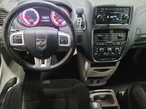 Used 2013 Dodge Grand Caravan SE image 22