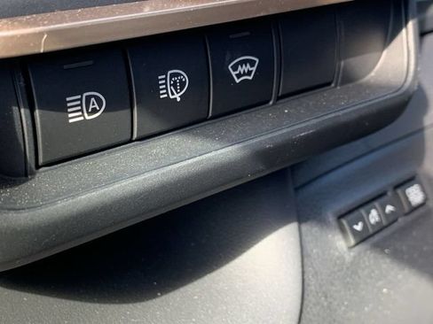 Used 2025 Toyota Crown Signia w/ Advanced Technology Package AWD/4WD image 10
