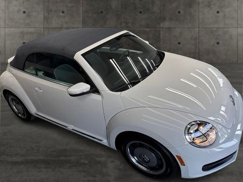 Used 2016 Volkswagen Beetle 1.8T S image 16