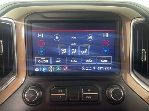 Used 2021 Chevrolet Silverado 1500 High Country image 19