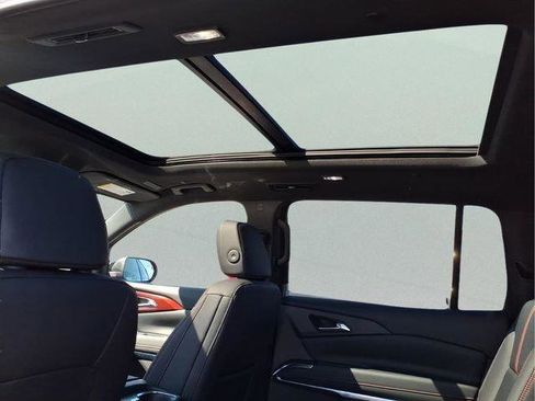 New 2026 Chevrolet Traverse RS w/ LPO, Floor Liner Package image 11