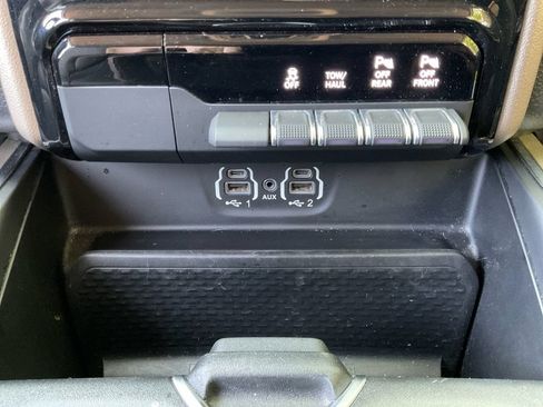 Used 2021 RAM 1500 Laramie AWD/4WD image 27