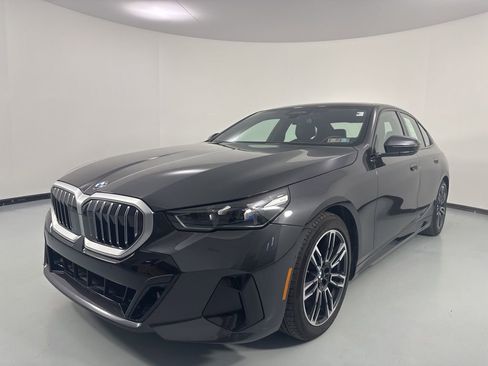 Used 2024 BMW 530i xDrive w/ M Sport Package AWD/4WD image 3