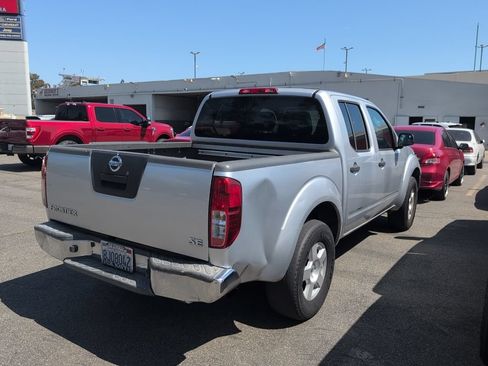 Used 2008 Nissan Frontier SE w/ SE Value Truck Pkg RWD image 4