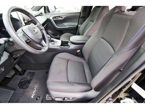 Used 2024 Toyota RAV4 SE AWD/4WD image 11