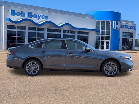 New 2025 Honda Accord EX-L image 6