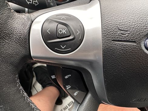 Used 2013 Ford C-MAX Energi SEL image 21