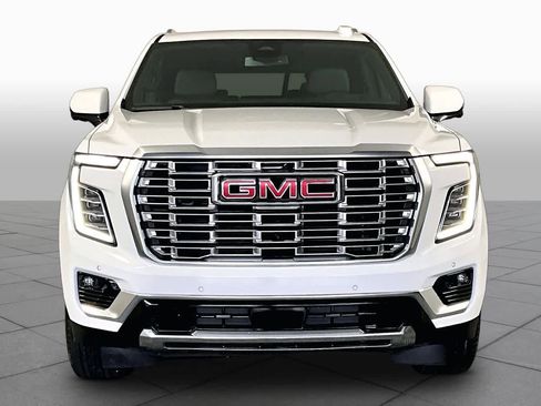 Certified 2025 GMC Yukon Denali AWD/4WD image 4