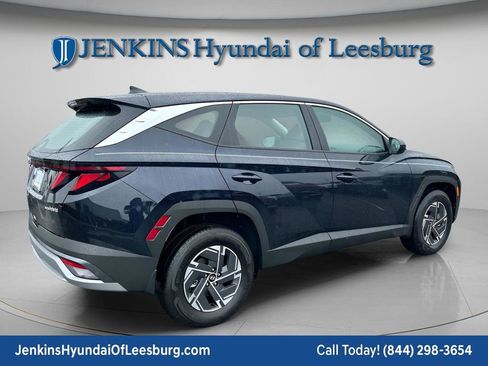 New 2026 Hyundai Tucson Blue SE image 5