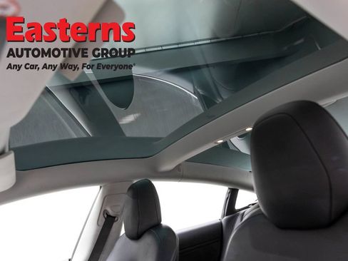Used 2018 Tesla Model 3 Long Range RWD image 28